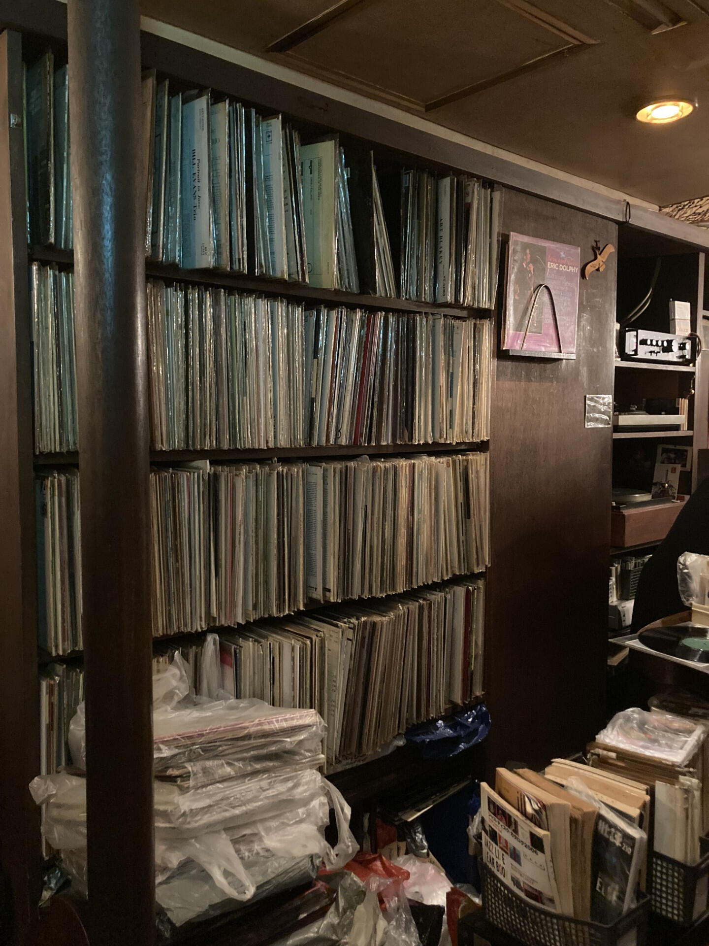 Tokyo Jazz Tours | Private Jazz Kissa & Live Club Evenings Private, small-group evenings exploring Tokyo's jazz kissas and live clubs. Hosted by long-time jazz devotees and working musicians.